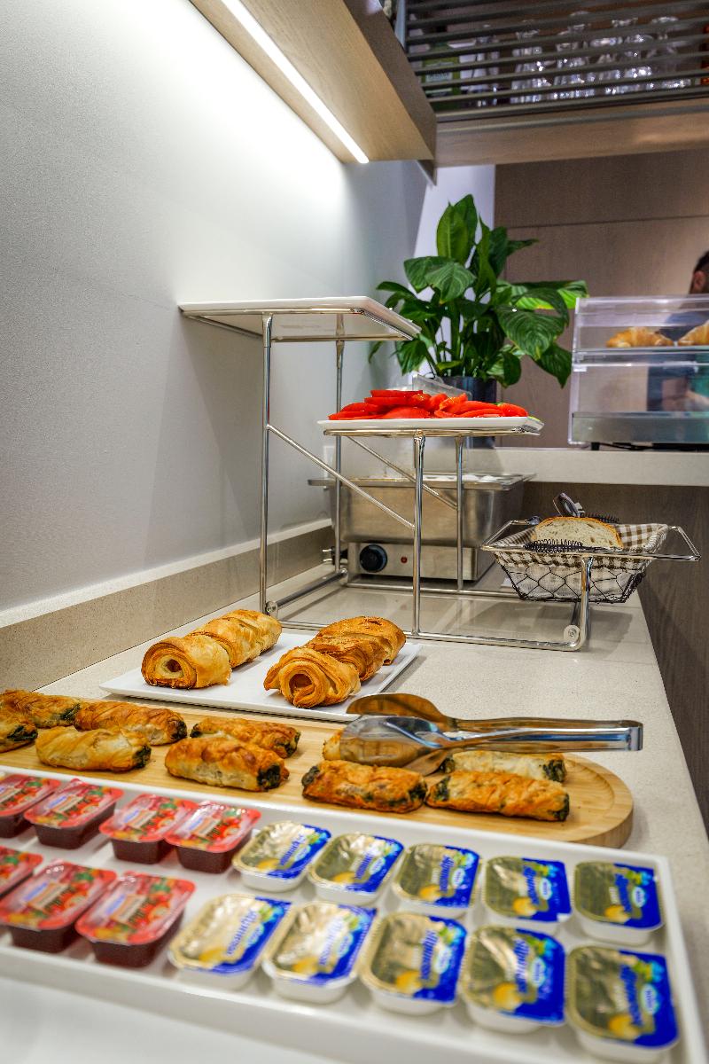 cheap resort hotels  to Spend holiday with family