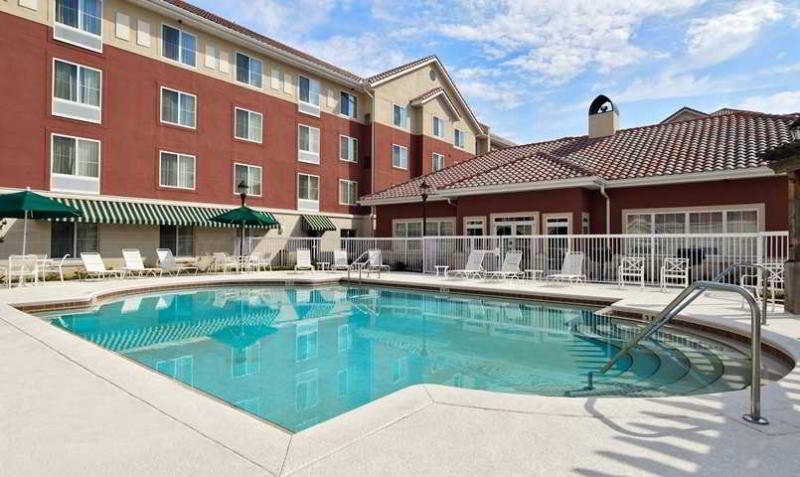 Sports and Entertainment
 di Homewood Suites by Hilton Jacksonville-South/St.