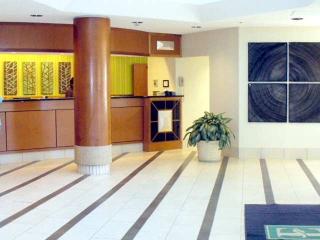 Lobby
 di Embassy Suites Kansas City - Overland Park