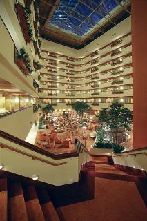 Lobby
 di Embassy Suites East Peoria - Hotel&RiverFront