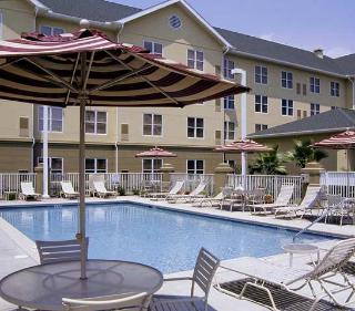 Sports and Entertainment
 di Homewood Suites by Hilton Pensacola-Arpt 