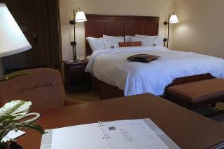 Room
 di Hampton Inn & Suites Plymouth