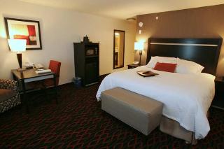 Room
 di Hampton Inn & Suites by Hilton Red Deer