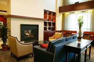 Lobby
 di Hampton Inn and Suites by Hilton Laval