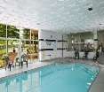 Pool
 di Quality Hotel & Executive Suites Oakville