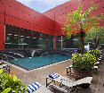 Pool
 di Royal Plaza on Scotts Singapore