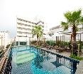 Pool
 di Sunshine Hotel and Residence