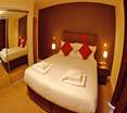 Room
Room
di The Spires Serviced Suites