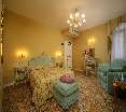 Room
Room
di Locanda Barbarigo Venezia