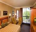 Room
 di Queen Victoria Hotel & Suites
