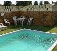 Pool
 di Comfort Inn Sandhurst