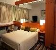 Room
Room
di Tower & Inn Suites