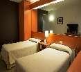 Room
Room
di Tower & Inn Suites