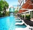 Pool
 di Park Regis Singapore