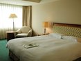 Room
Room
di Evergreen Laurel Taichung
