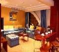 Room
Room
di Corp Executive