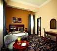 Room
Room
di Corp Executive