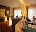 Room
Room
di St Laurn Business