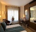 Room
Room
di St Laurn Business