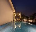 Pool
Pool
di Lemon Tree Chandigarh