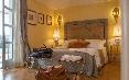 Room
Room
di Relais & Chateaux Villa San Martino