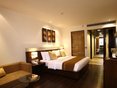 Room
Room
di Shervani Nehru Place