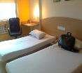 Room
Room
di Ginger Agartala