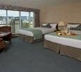 Room
 di Coast Plaza Hotel & Suites