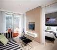 Room
Room
di West Boutique Ashdod