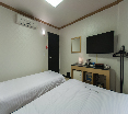 Room
Room
di JJ Inn Hotel Busan