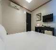 Room
Room
di JJ Inn Hotel Busan