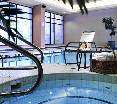 Pool
 di Four Points by Sheraton Vancouver Airport