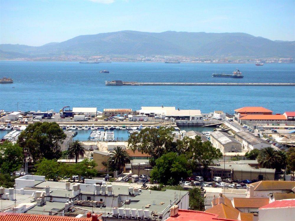 The Eliott en Gibraltar
