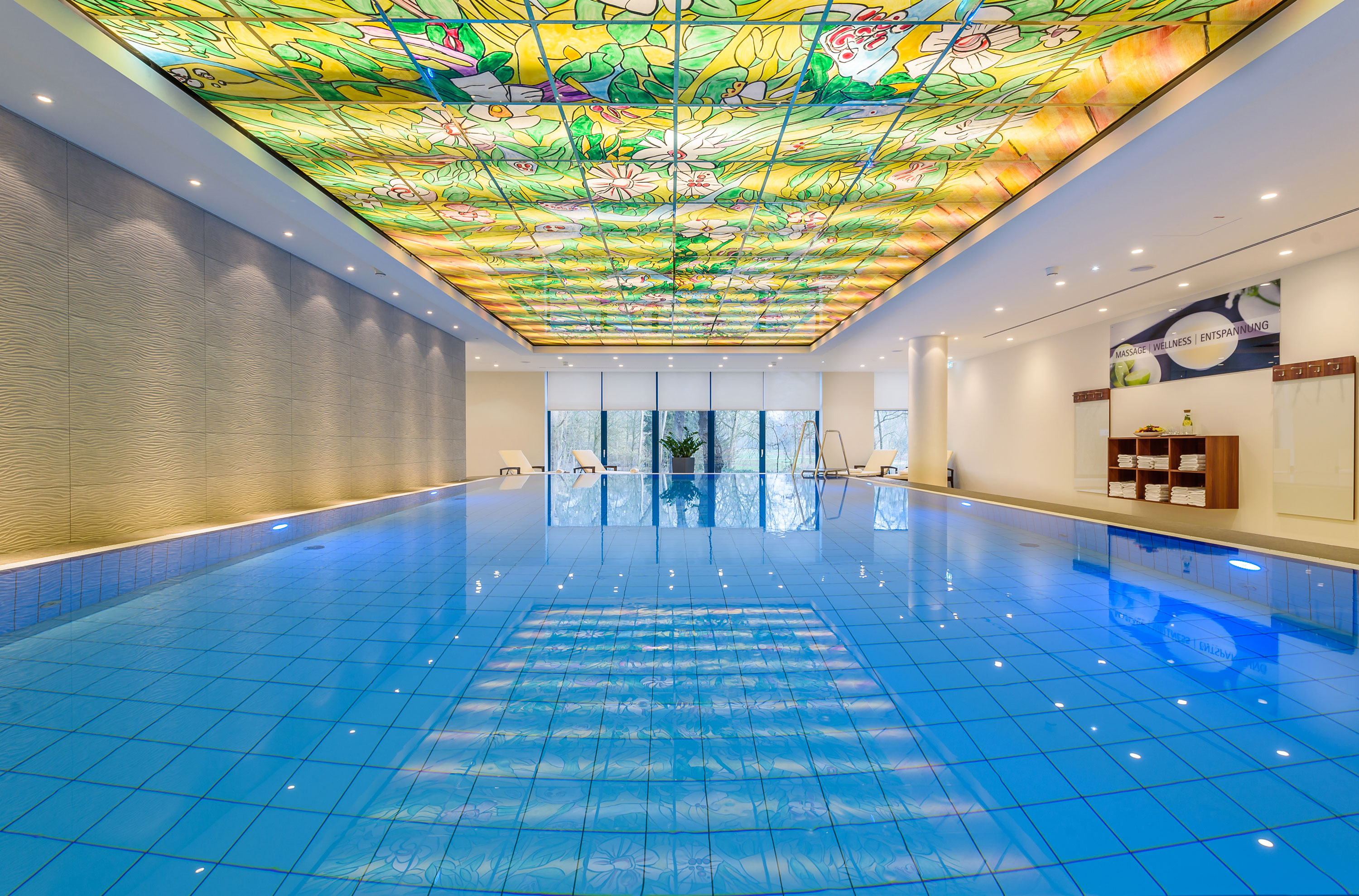 Maritim Hotel Bremen - Tap to explore photos