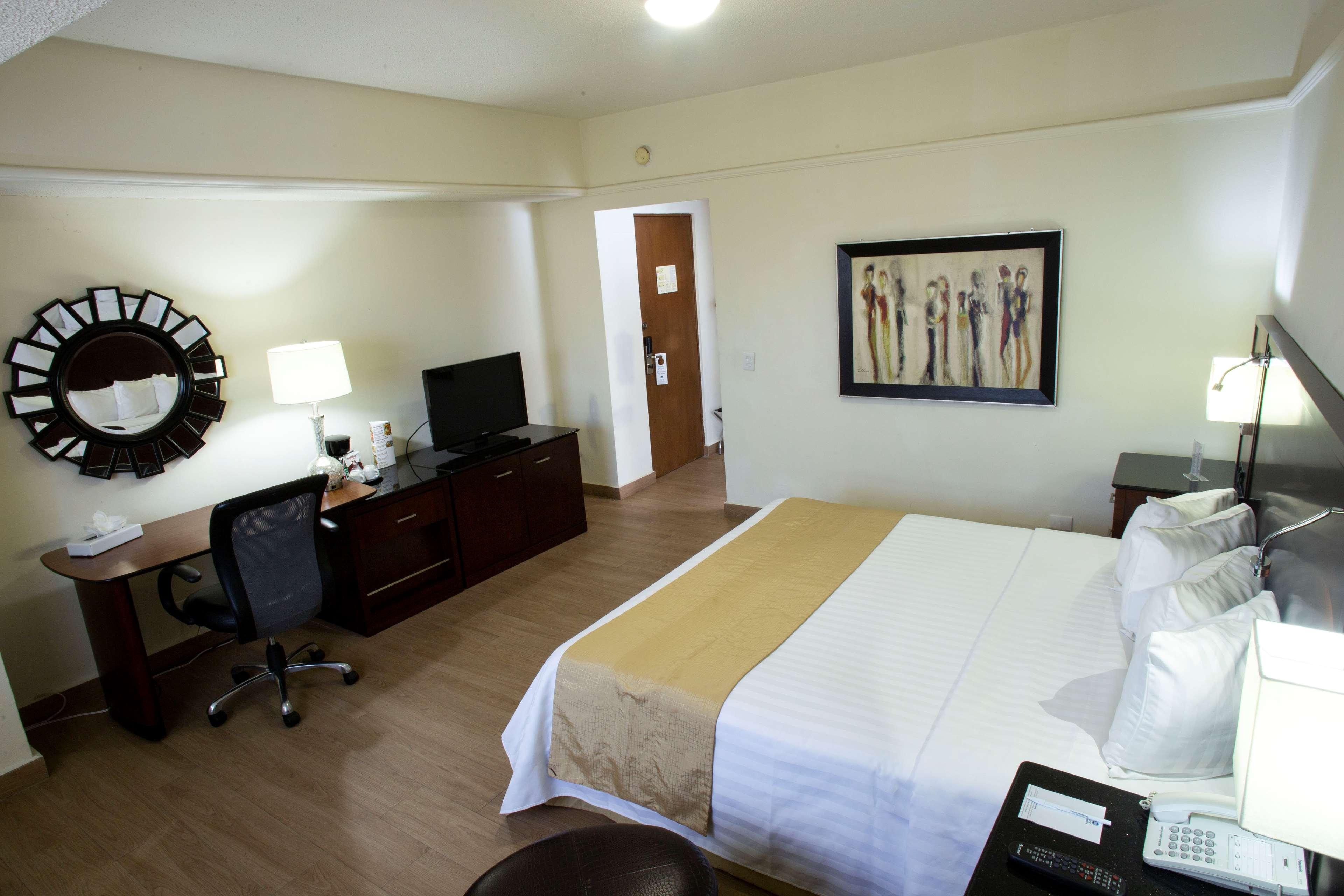 Best Western Centro Monterrey - Tap to explore photos