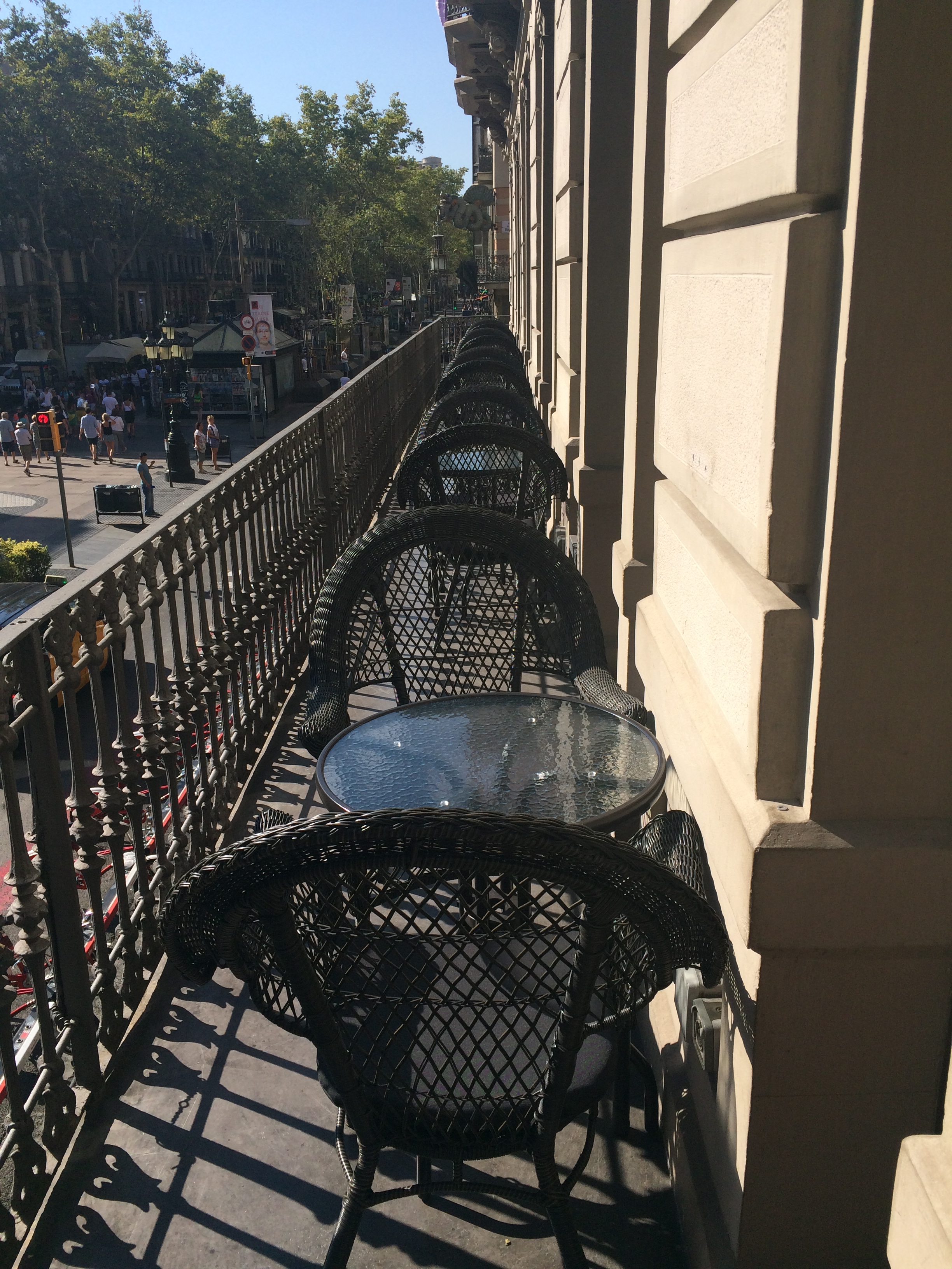 Hotel Ramblas Internacional - Tap to explore photos