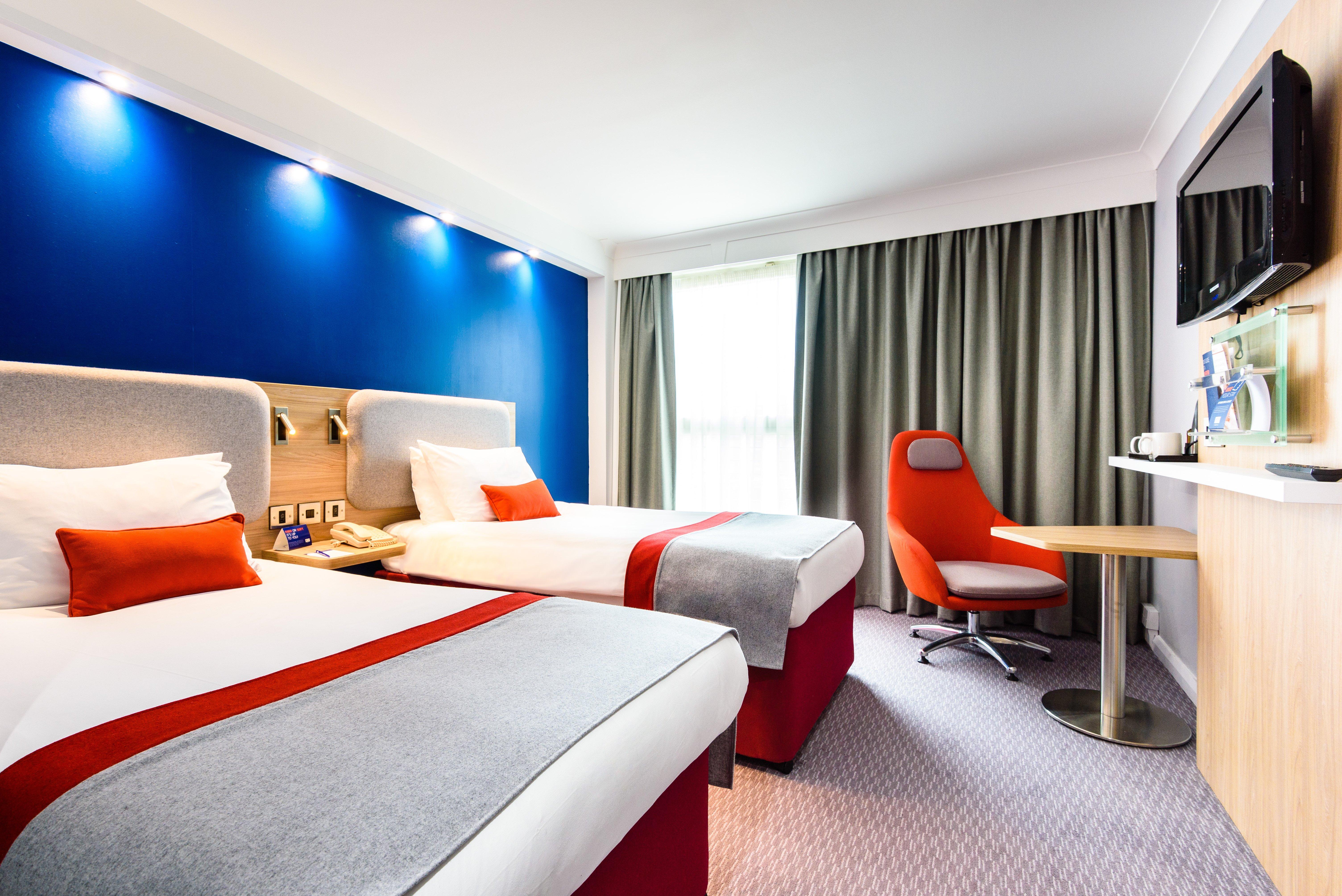 Holiday Inn Express PORTSMOUTH - GUNWHARF QUAYS - Tap to explore photos