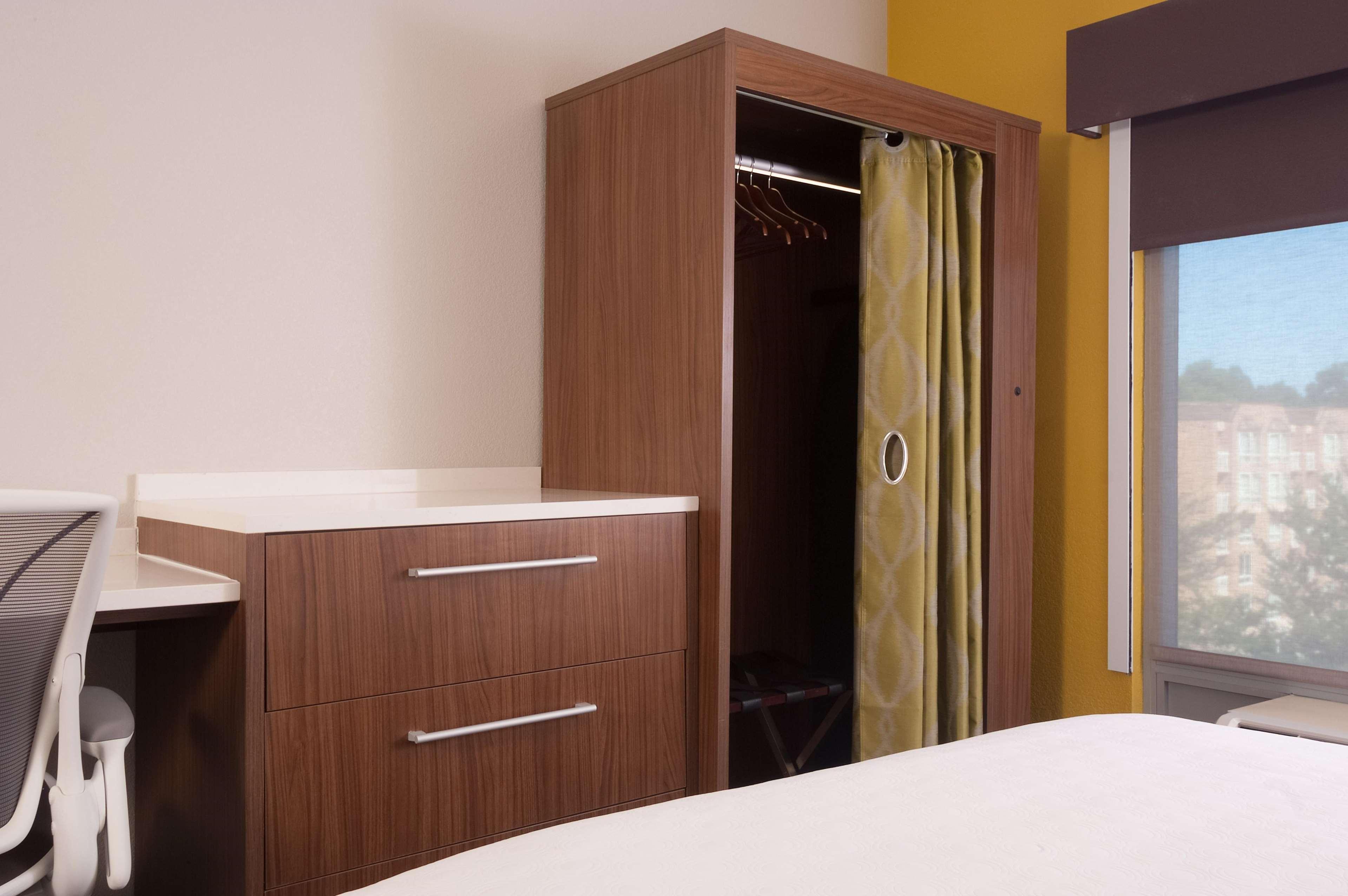 Home2 Suites by Hilton Atlanta Perimeter Center - Tap to explore photos