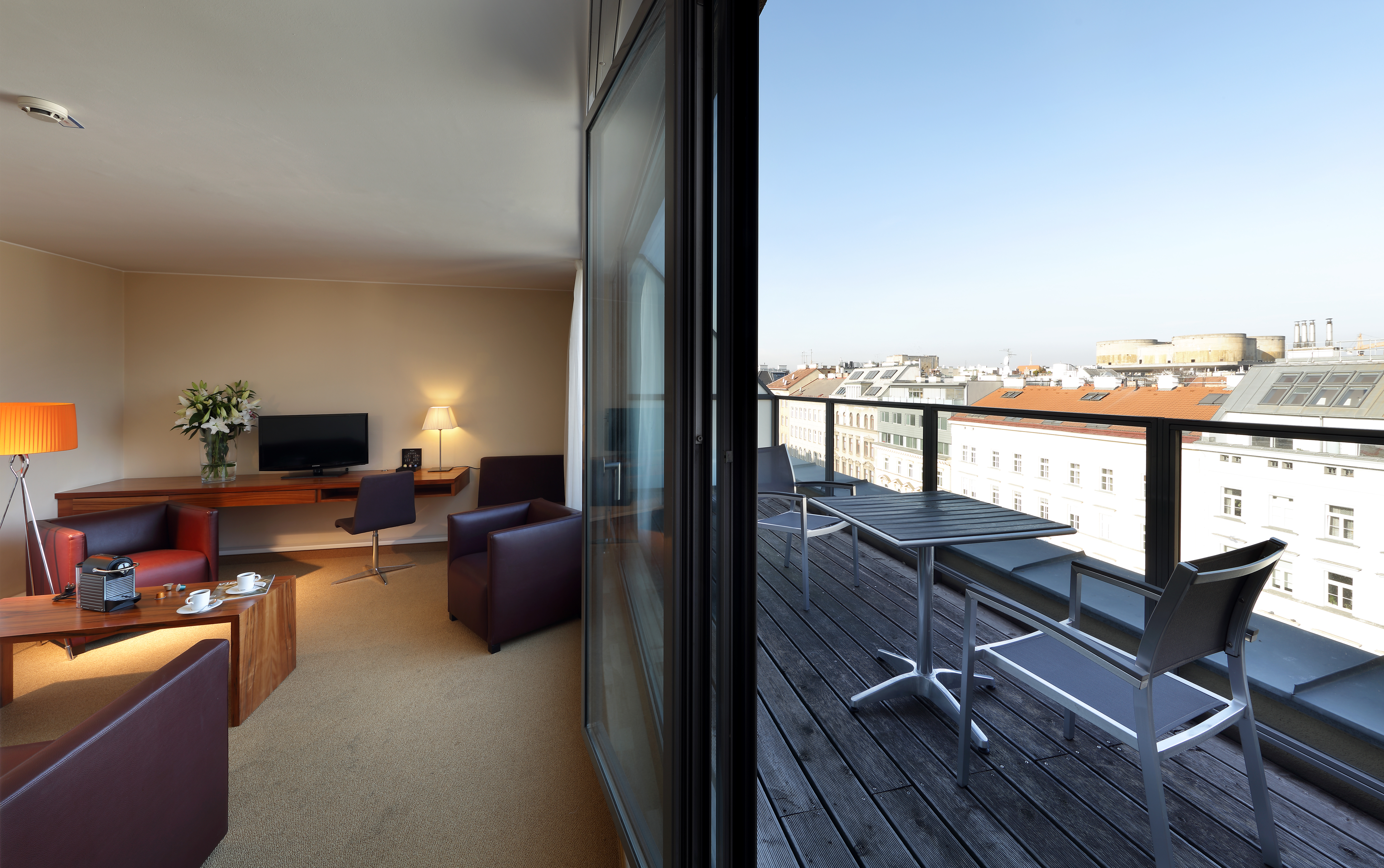 Hotel Eurostars Embassy - Tap to explore photos
