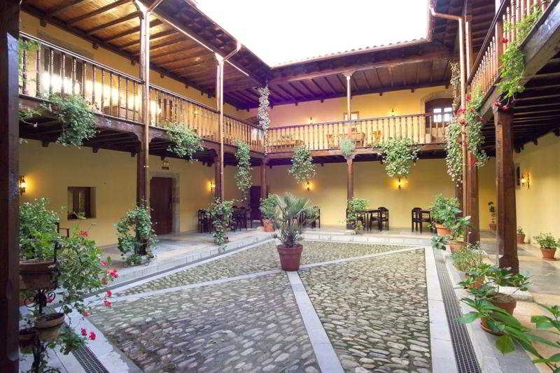 Hotel Castillo Valdes Salas