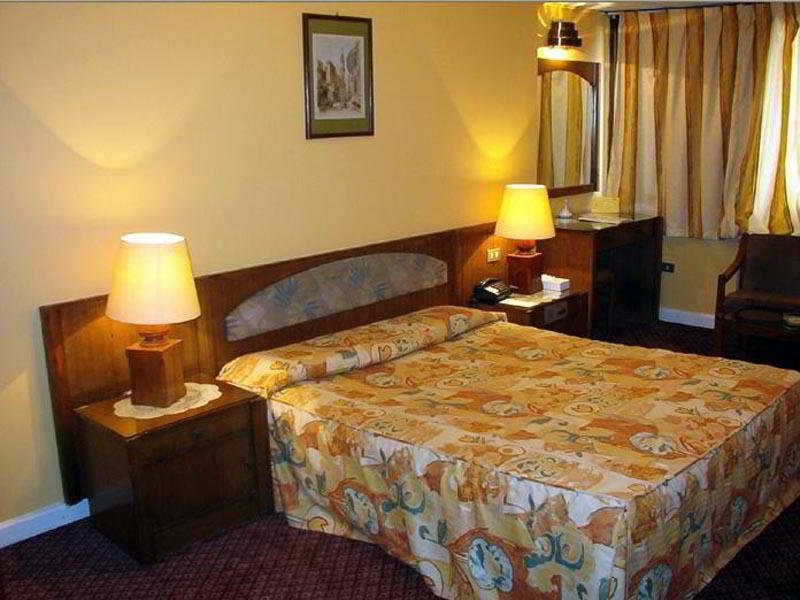 Cairo Khan Hotel
