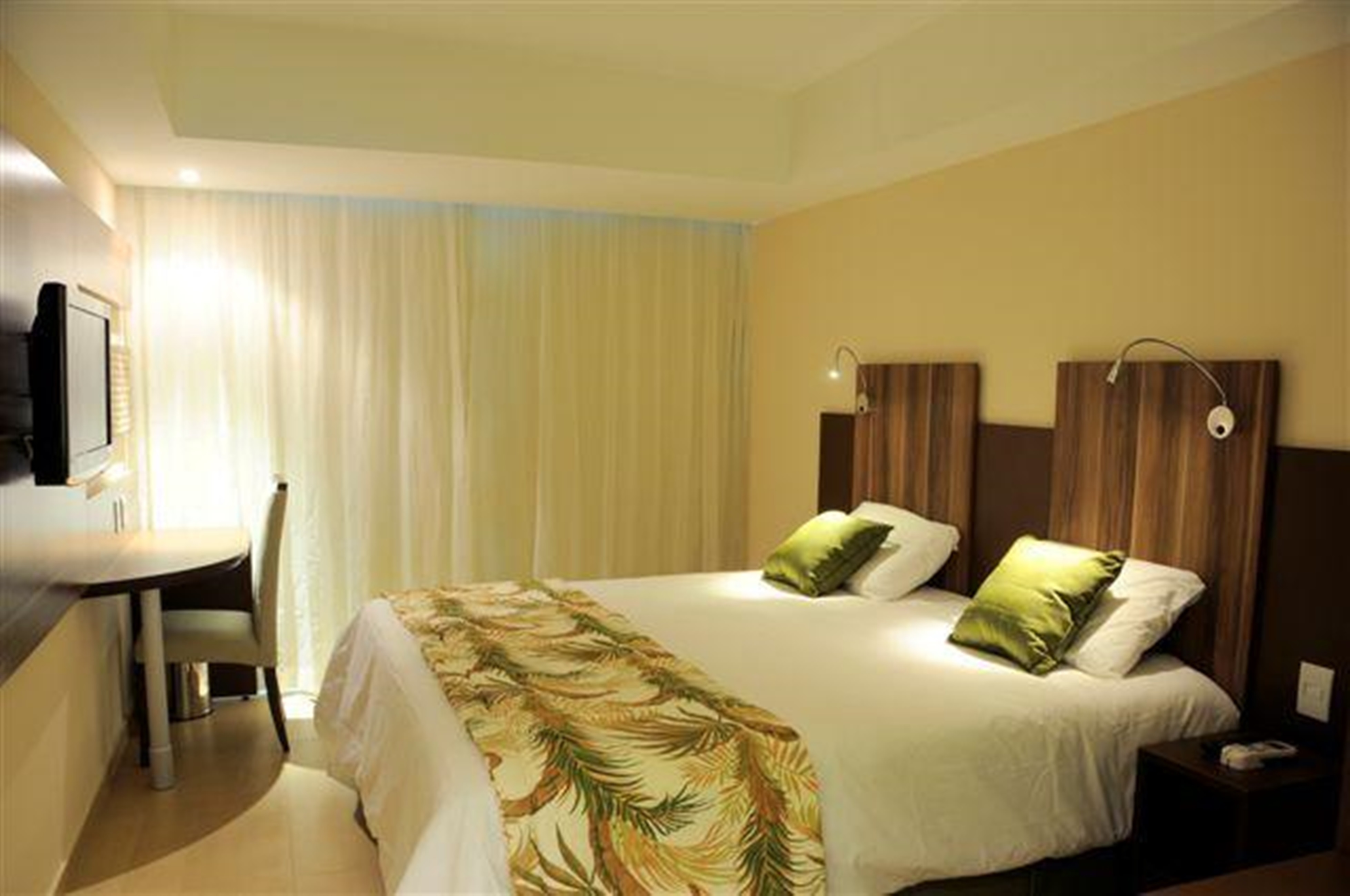 Mercure Maceio Pajucara Hotel - Tap to explore photos