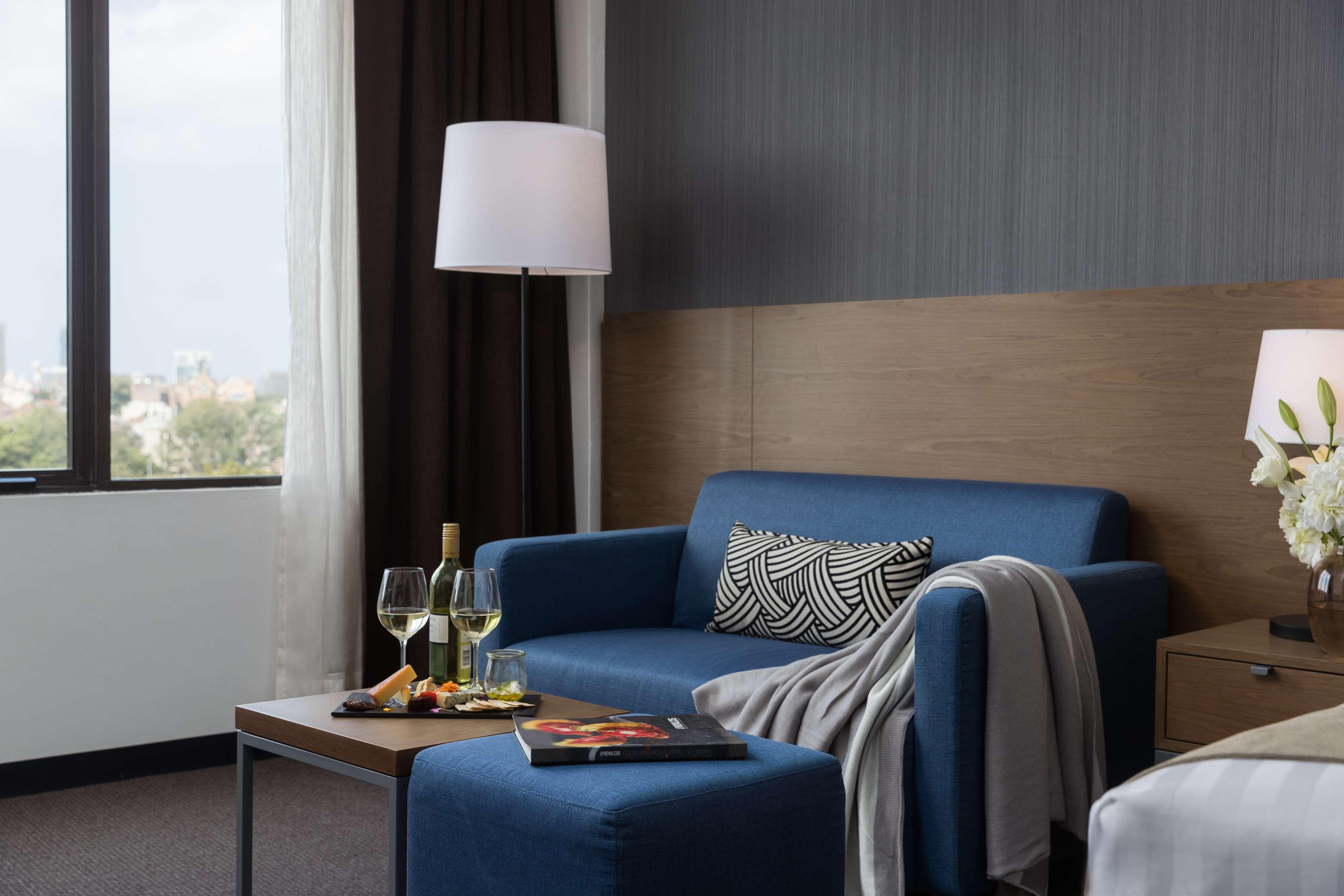Rydges Camperdown - Tap to explore photos