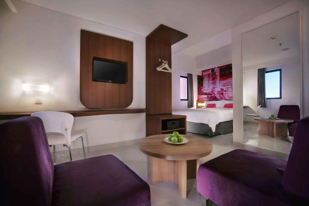 favehotel PGC Cililitan - Tap to explore photos