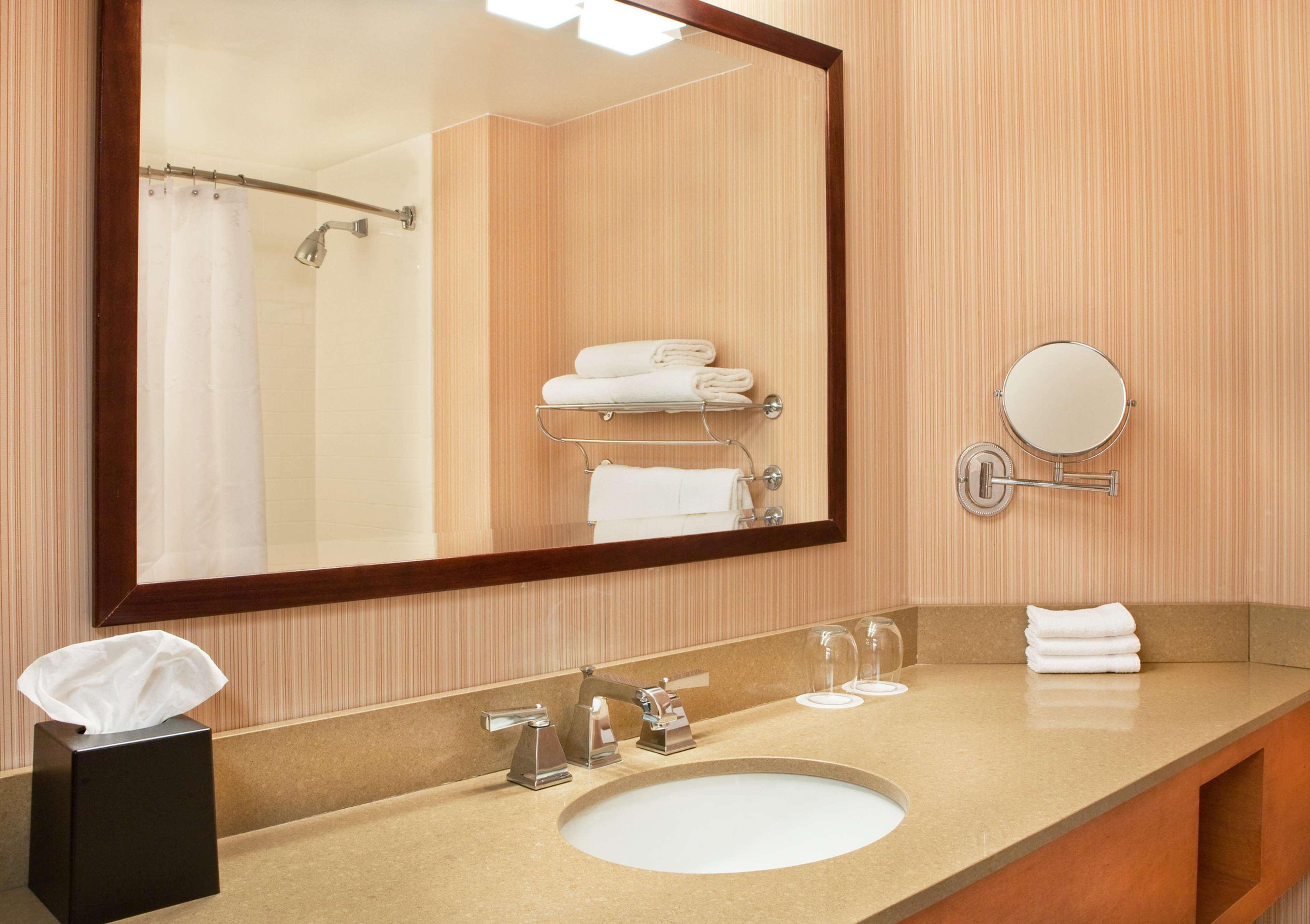 DoubleTree by Hilton Burlington Vermont - Tap to explore photos
