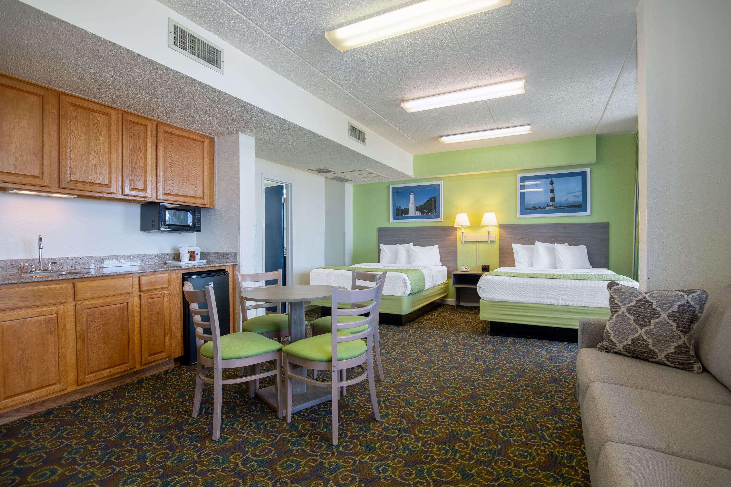 Travelodge by Wyndham Outer Banks/Kill Devil Hills - Tap to explore photos