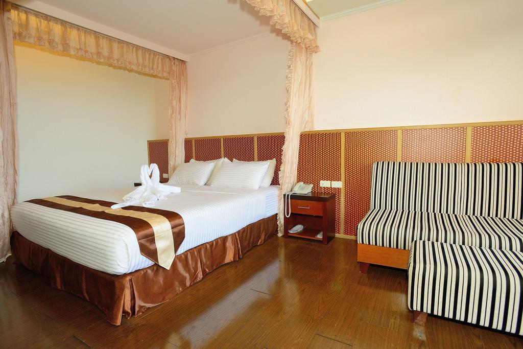 Airai Water Paradise Hotel Spa en BABELDAOB ISLAND