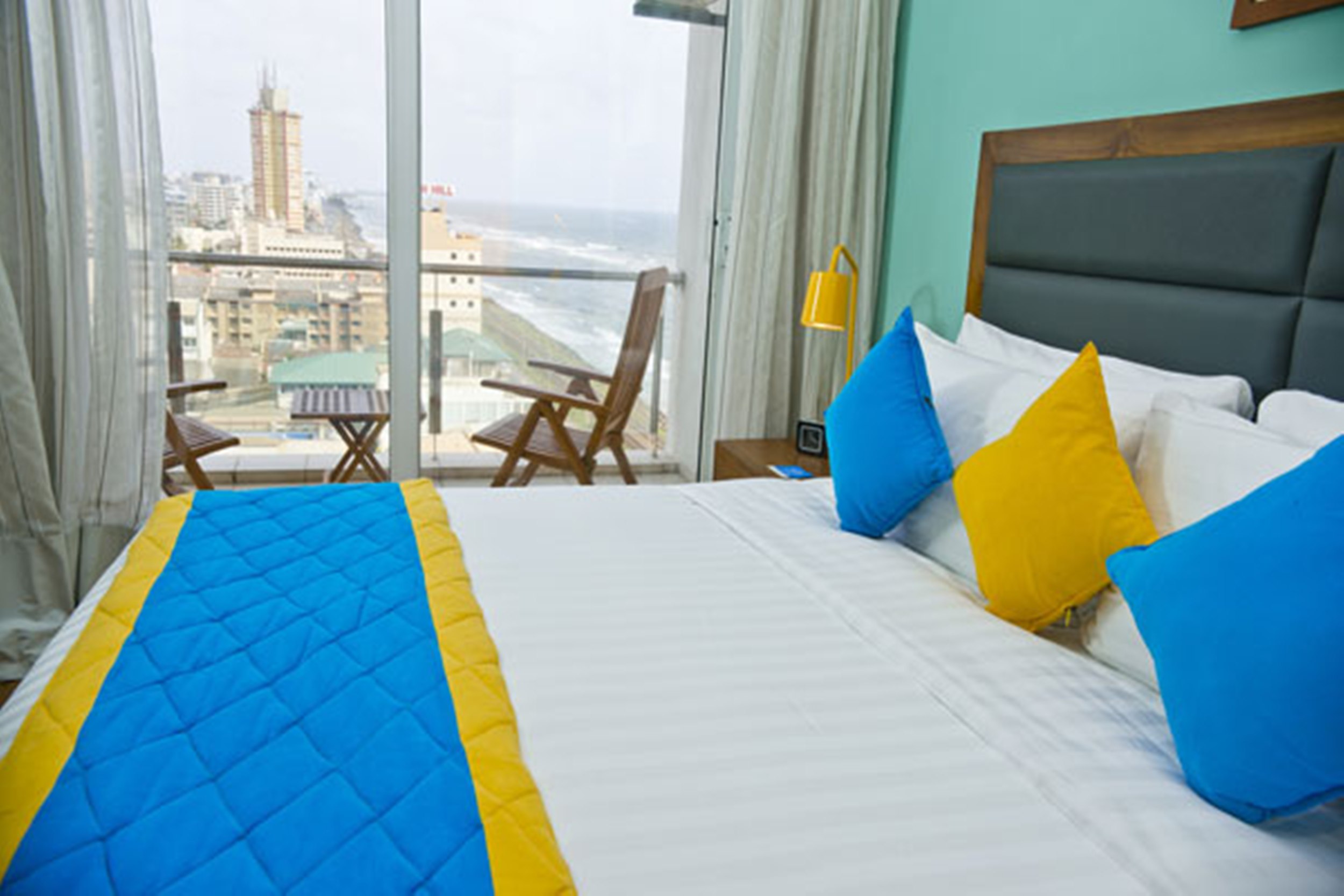 Ocean Edge Suites & Hotel Colombo - Tap to explore photos