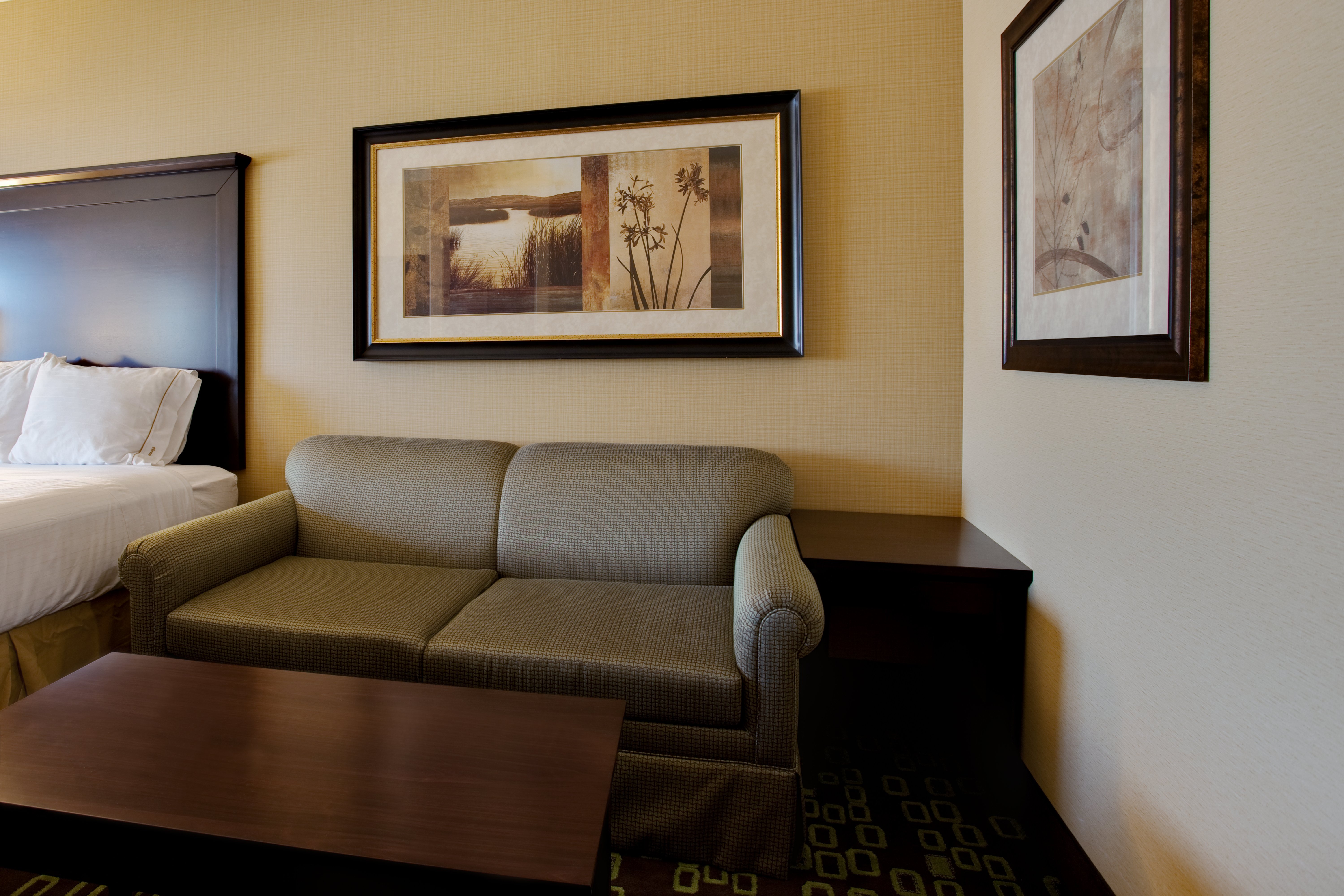 Holiday Inn Express Hotel & Suites Woodland Hills - Tap to explore photos