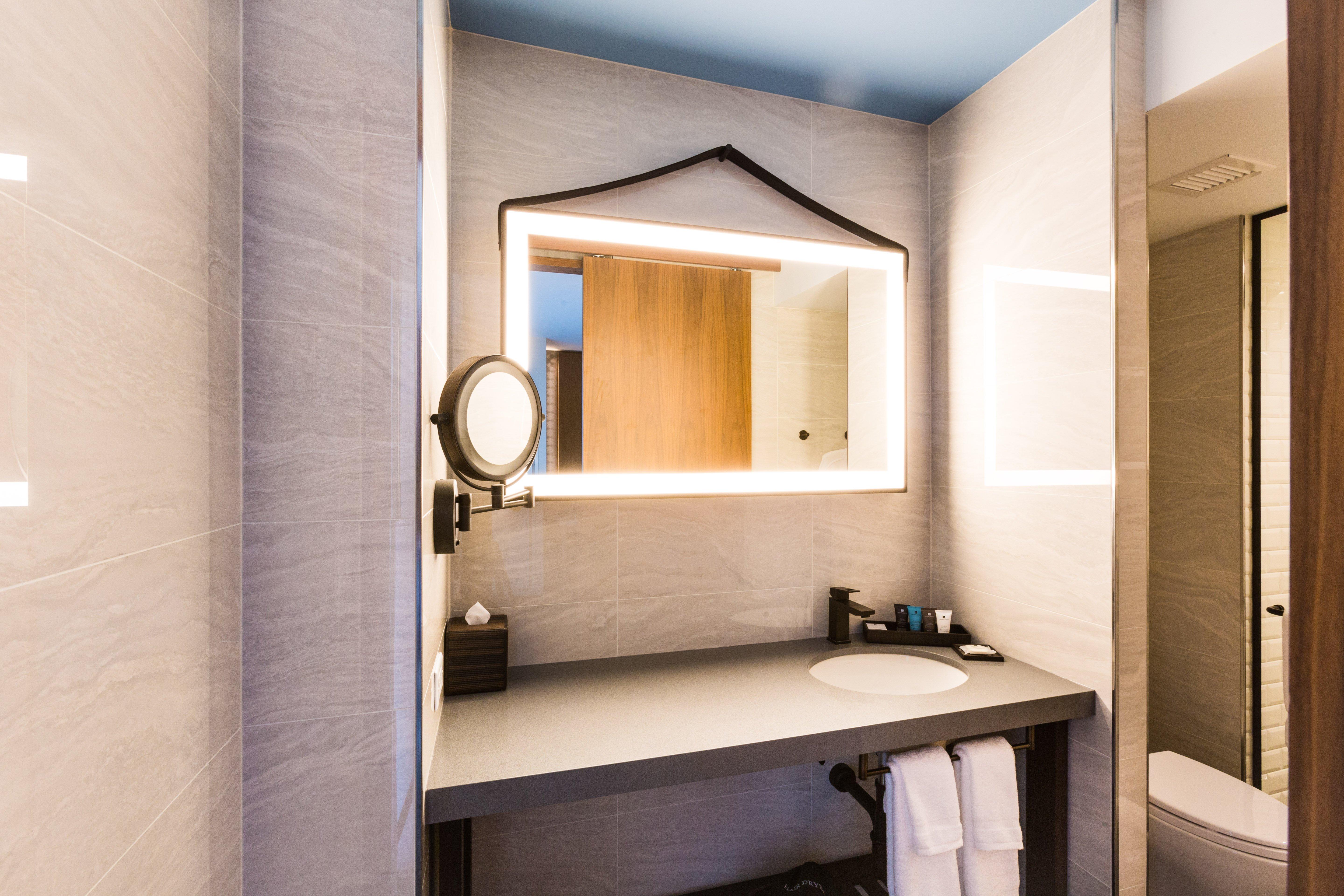 Crowne Plaza HY36 Midtown Manhattan, an IHG hotel - Tap to explore photos